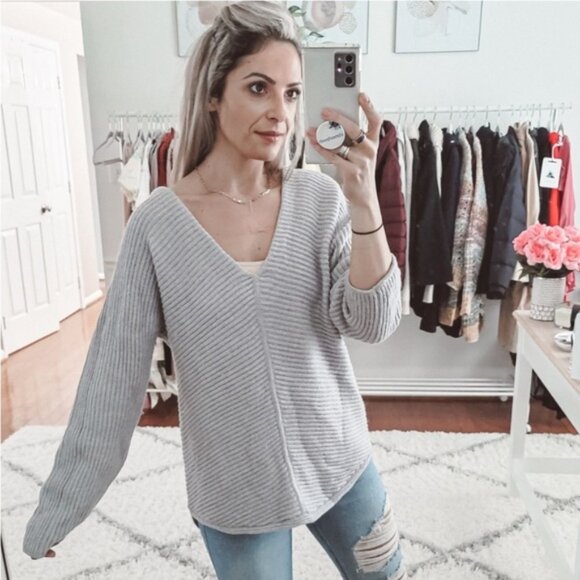 Babaton Aritzia Womens Sweater Cordell V-neck Cable Knit Merino Wool Gray XS - Picture 2 of 16